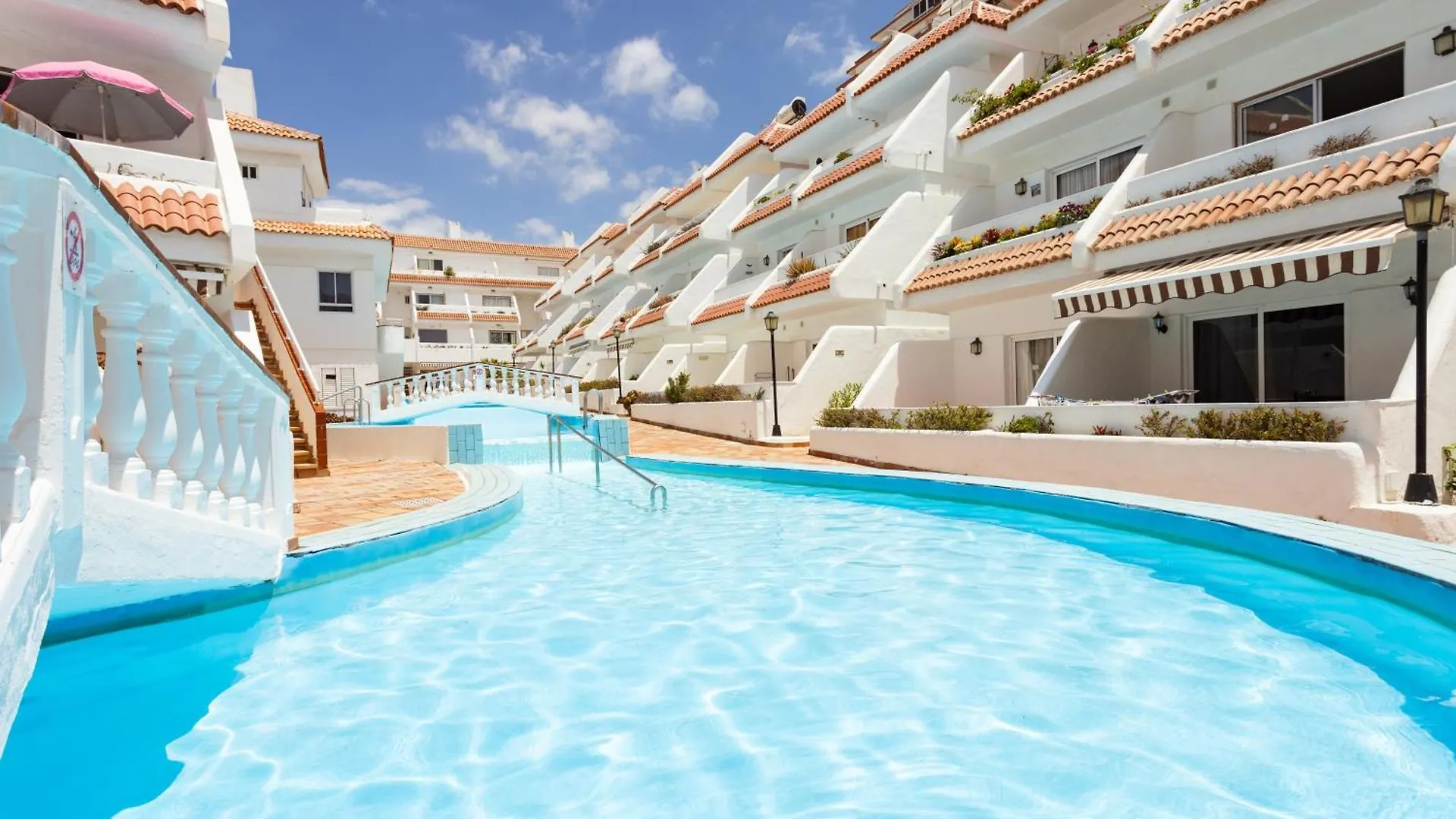 Home2Book Surf Vibes Apt Las Americas, Pool Playa de las Americas